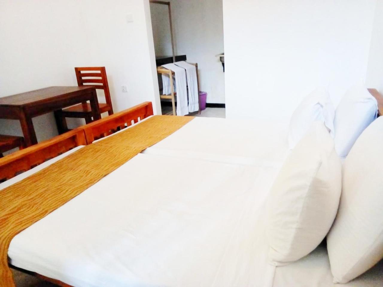 The Nest Hotel Tangalle Buitenkant foto